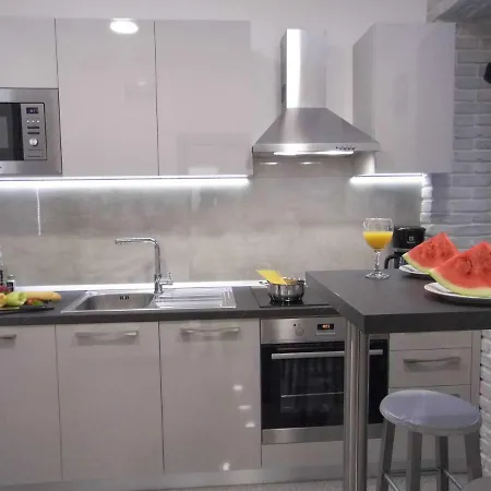 Batcave Апартаменты