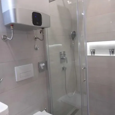 Апартаменты Batcave Пула