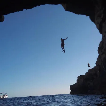 Διαμέρισμα Batcave *